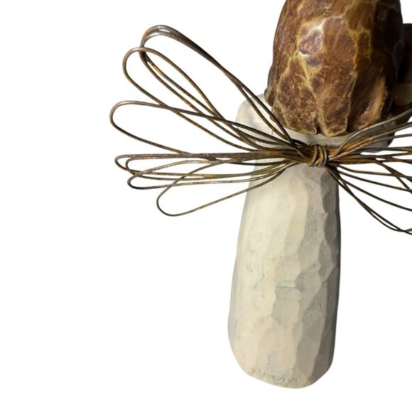 Willow Tree Angel of Friendship (26011) Angel Holding Puppy - Picture 3 of 16